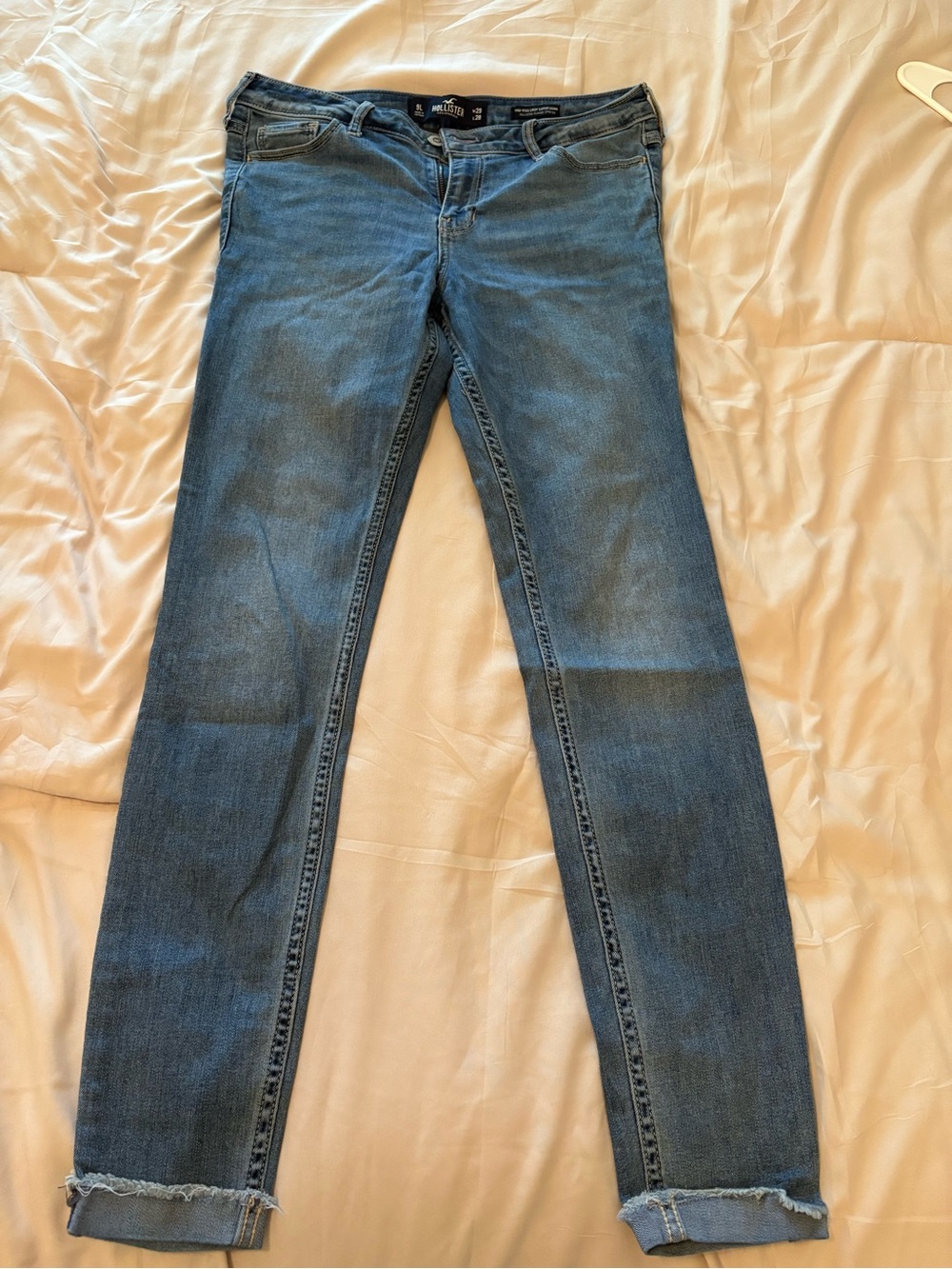 Hollister Women's Skinny Jeans in Medium Blue Wash